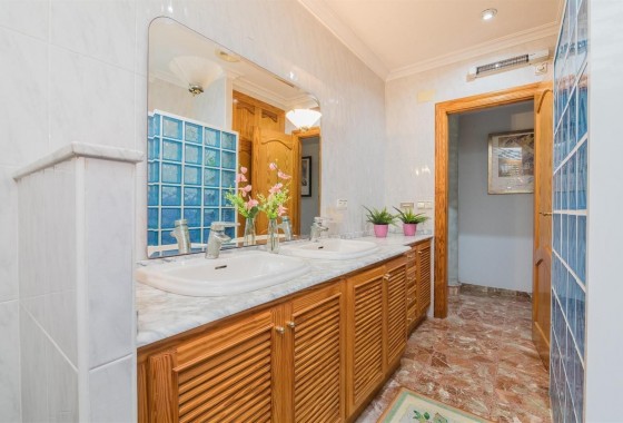 Revente - Villa - Elche - Corte Ingles