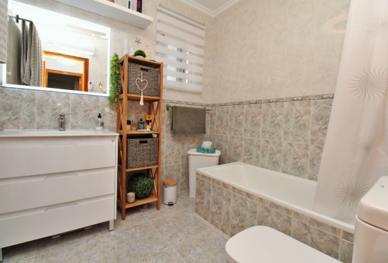 Resale - Detached Villa - Villamartin