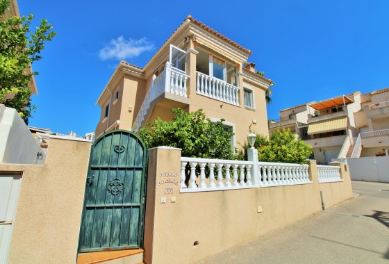 Resale - Detached Villa - Villamartin