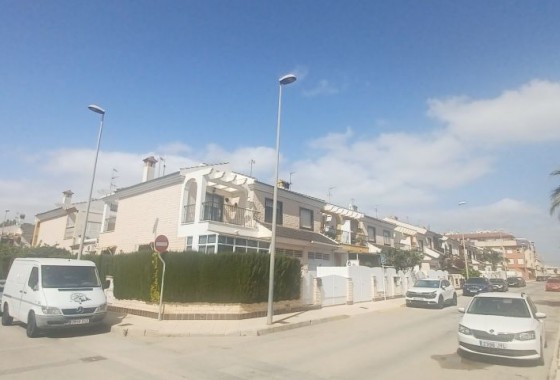 Revente - Villa - Pilar de la Horadada