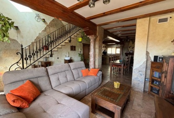 Resale - Detached Villa - Redován