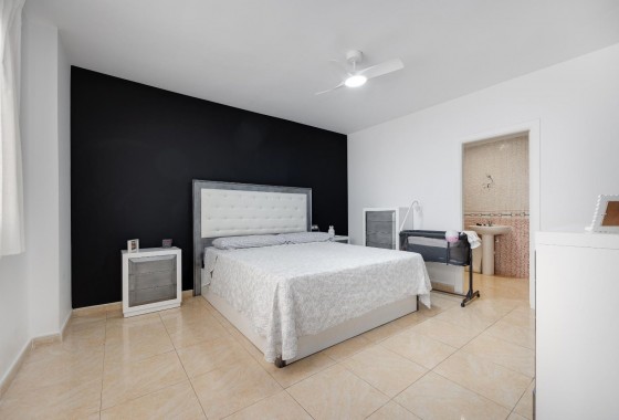 Revente - Appartement - Torrevieja - Centro - Muelle Pesquero