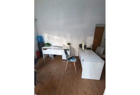 Location à long terme - Oficinas - Torrevieja - Centro