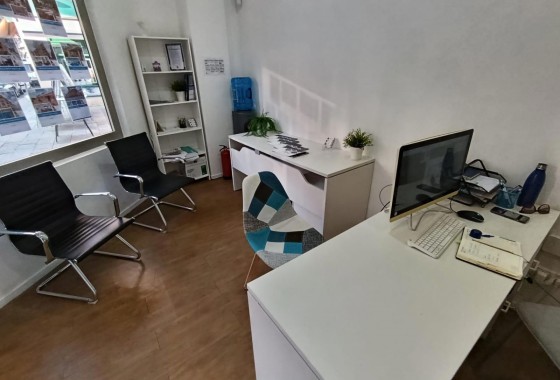 Location à long terme - Oficinas - Torrevieja - Centro