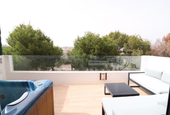 Revente - Villa - Orihuela Costa - Montezenia