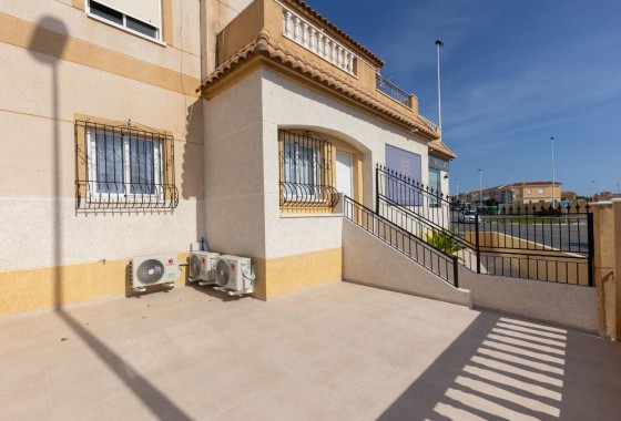 Location à long terme - Bungalow - Torrevieja - Zona los Frutales