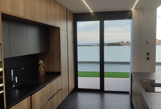Nouvelle construction - Villa - Torrevieja - Los Balcones - Los Altos del Edén