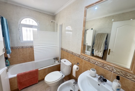 Resale - Detached Villa - Villamartin