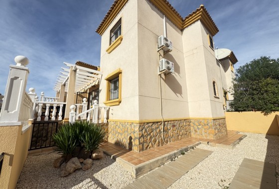 Resale - Detached Villa - Villamartin