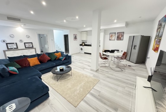 Revente - Villa - Orihuela Costa - Lomas de Cabo Roig