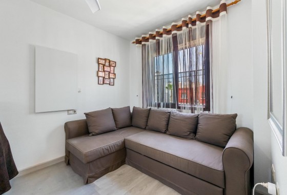 Revente - Terraced house / Townhouse - Torrevieja - Aguas nuevas 1