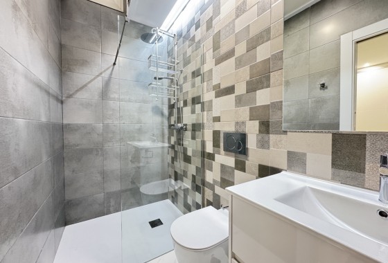 Resale - Detached Villa - Villamartin