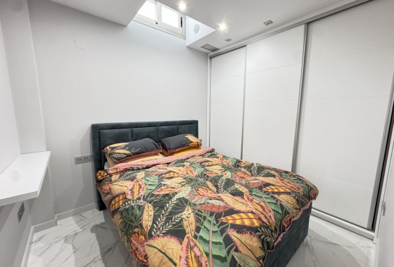 Resale - Detached Villa - Villamartin