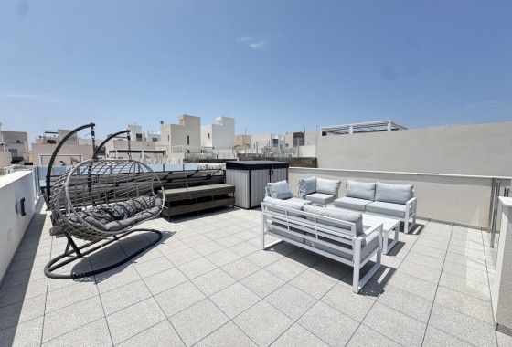 Resale - Detached Villa - Villamartin