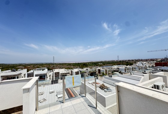 Resale - Detached Villa - Villamartin