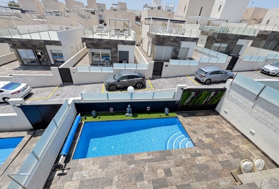 Resale - Detached Villa - Villamartin