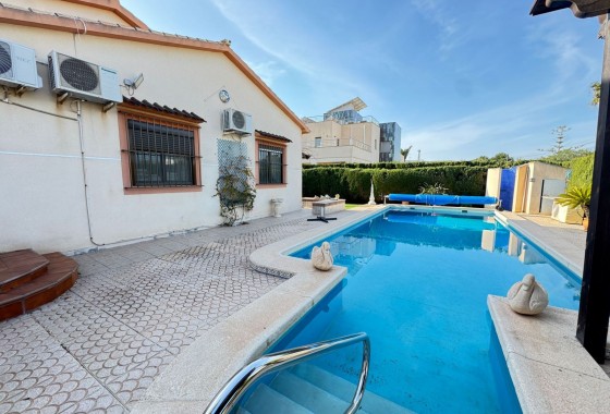 Revente - Villa - Orihuela Costa - Cabo Roig