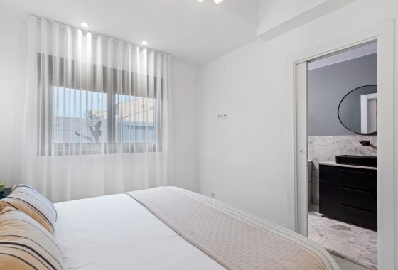 Revente - Villa - Torrevieja - El chaparral