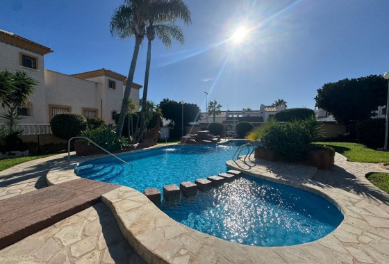 Resale - Detached Villa - Villamartin