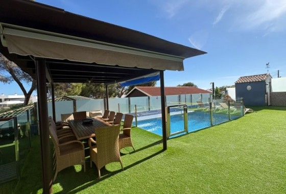 Revente - Villa - Orihuela Costa