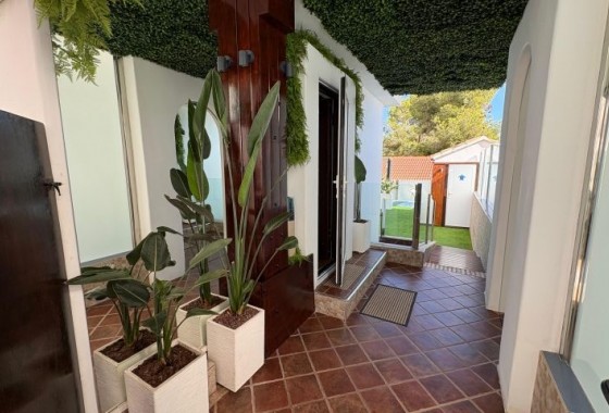 Revente - Villa - Orihuela Costa