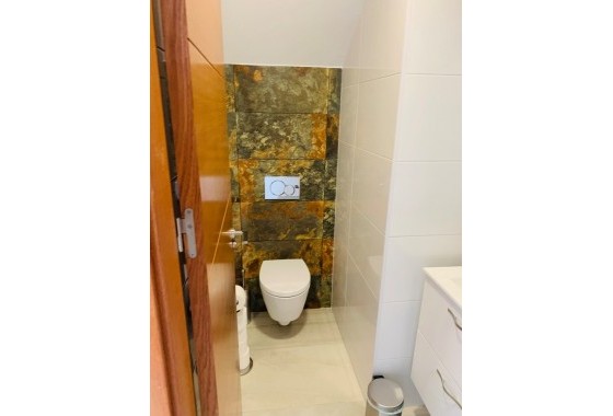 Segunda Mano - Chalet - El Raso