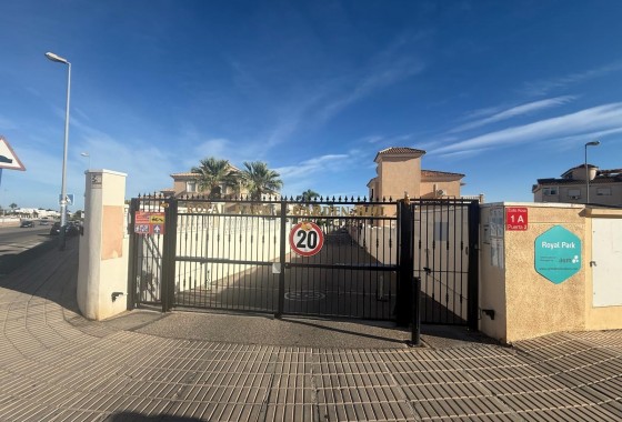 Revente - Villa - Orihuela Costa - La Florida