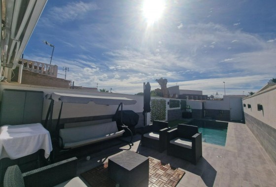 Revente - Villa - Torrevieja - Paseo maritimo