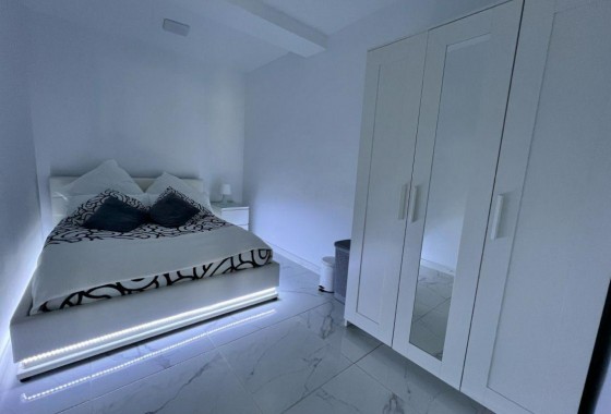 Revente - Villa - Torrevieja - Paseo maritimo