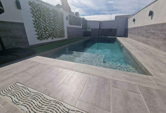 Revente - Villa - Torrevieja - Paseo maritimo