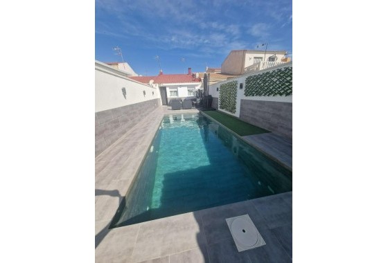 Revente - Villa - Torrevieja - Paseo maritimo