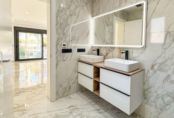 Revente - Villa - Torrevieja - Los balcones