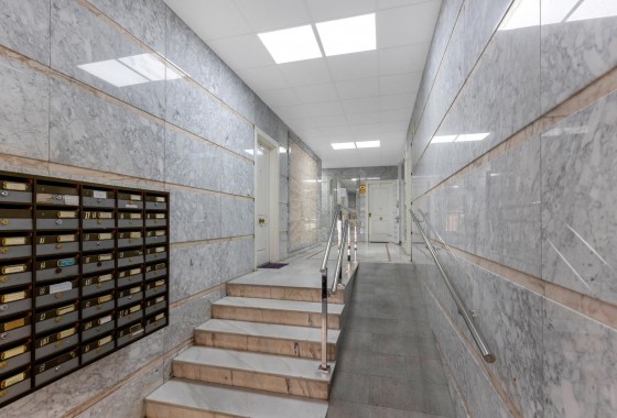 Revente - Appartement - Torrevieja - Centro - Muelle Pesquero