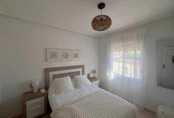 Segunda Mano - Quad House - Punta Prima - Serena