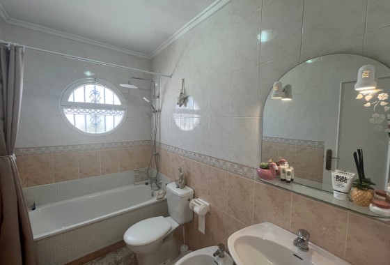 Segunda Mano - Quad House - Punta Prima - Serena