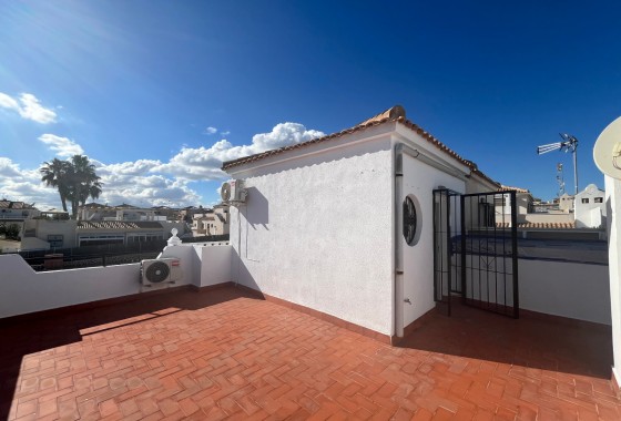 Segunda Mano - Quad House - Punta Prima - Serena