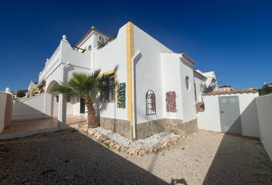 Segunda Mano - Quad House - Punta Prima - Serena