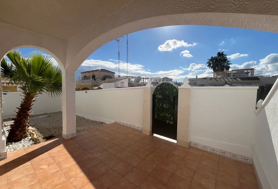 Segunda Mano - Quad House - Punta Prima - Serena