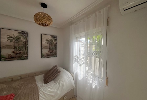 Segunda Mano - Quad House - Punta Prima - Serena