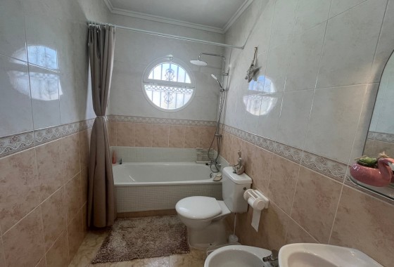 Segunda Mano - Quad House - Punta Prima - Serena