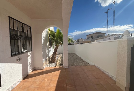 Segunda Mano - Quad House - Punta Prima - Serena