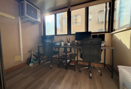 Resale - Apartment - Torrevieja - torrevieja