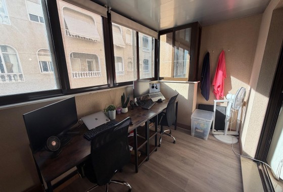Resale - Apartment - Torrevieja - torrevieja