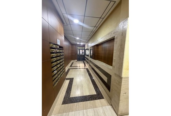 Resale - Apartment - Torrevieja - torrevieja