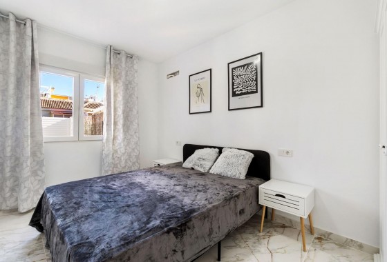 Revente - Villa - Torrevieja - El chaparral