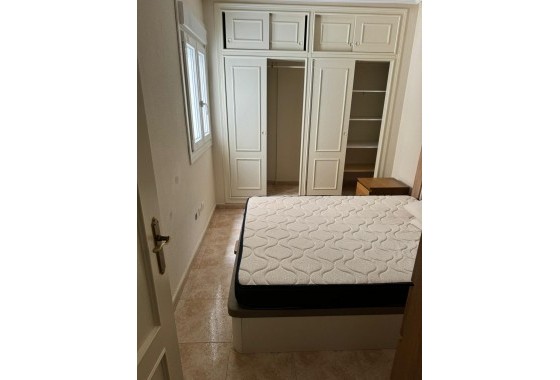 Resale - Apartment - Torrevieja - torrevieja