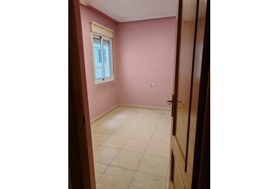 Resale - Apartment - Torrevieja - torrevieja
