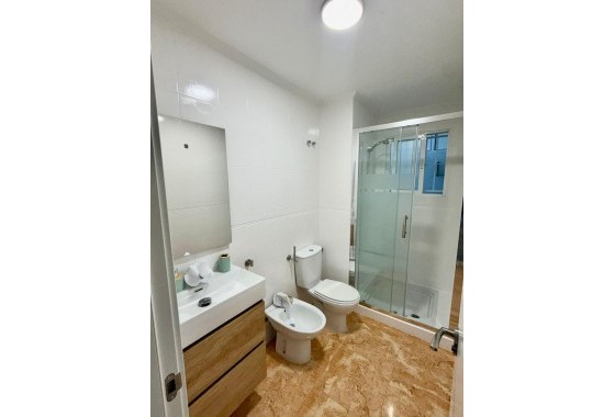 Segunda Mano - Apartamento - Torrevieja - Playa de los locos