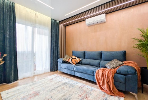 Resale - Apartment - Torrevieja - Parque de las Naciones