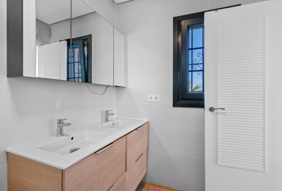 Segunda Mano - Villa * - Orihuela Costa - Los Dolses*